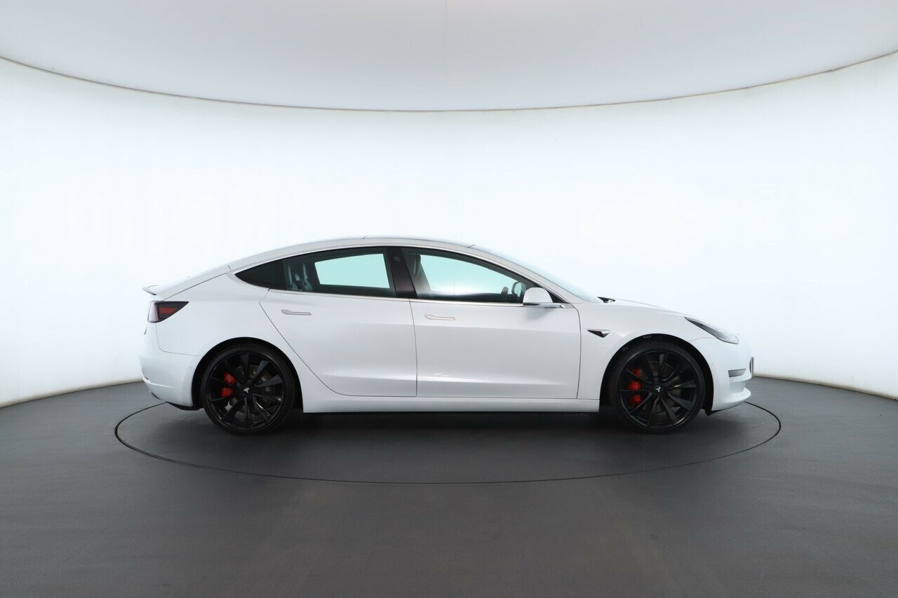Tesla Model 3 image 3