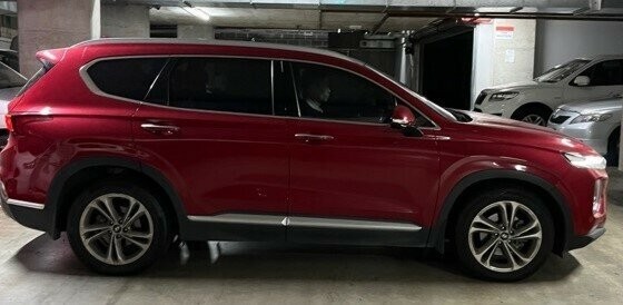 Hyundai Santa Fe image 2