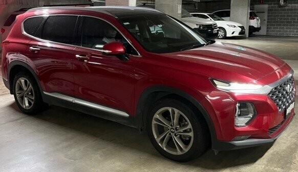 Hyundai Santa Fe image 4