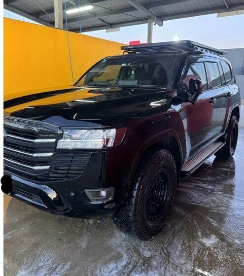 Toyota Landcruiser image 1