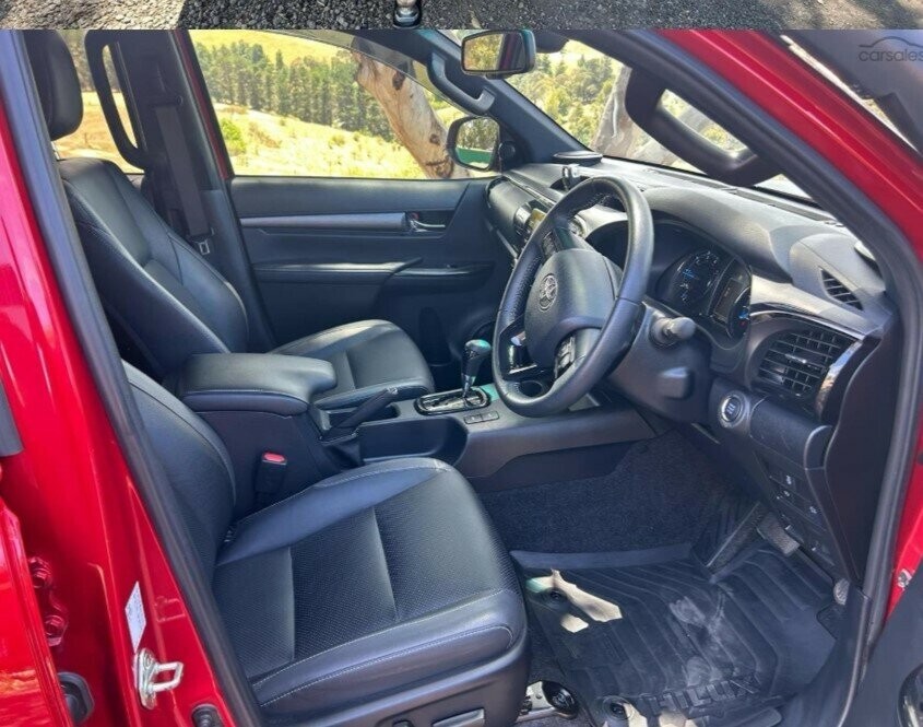 Toyota Hilux image 3