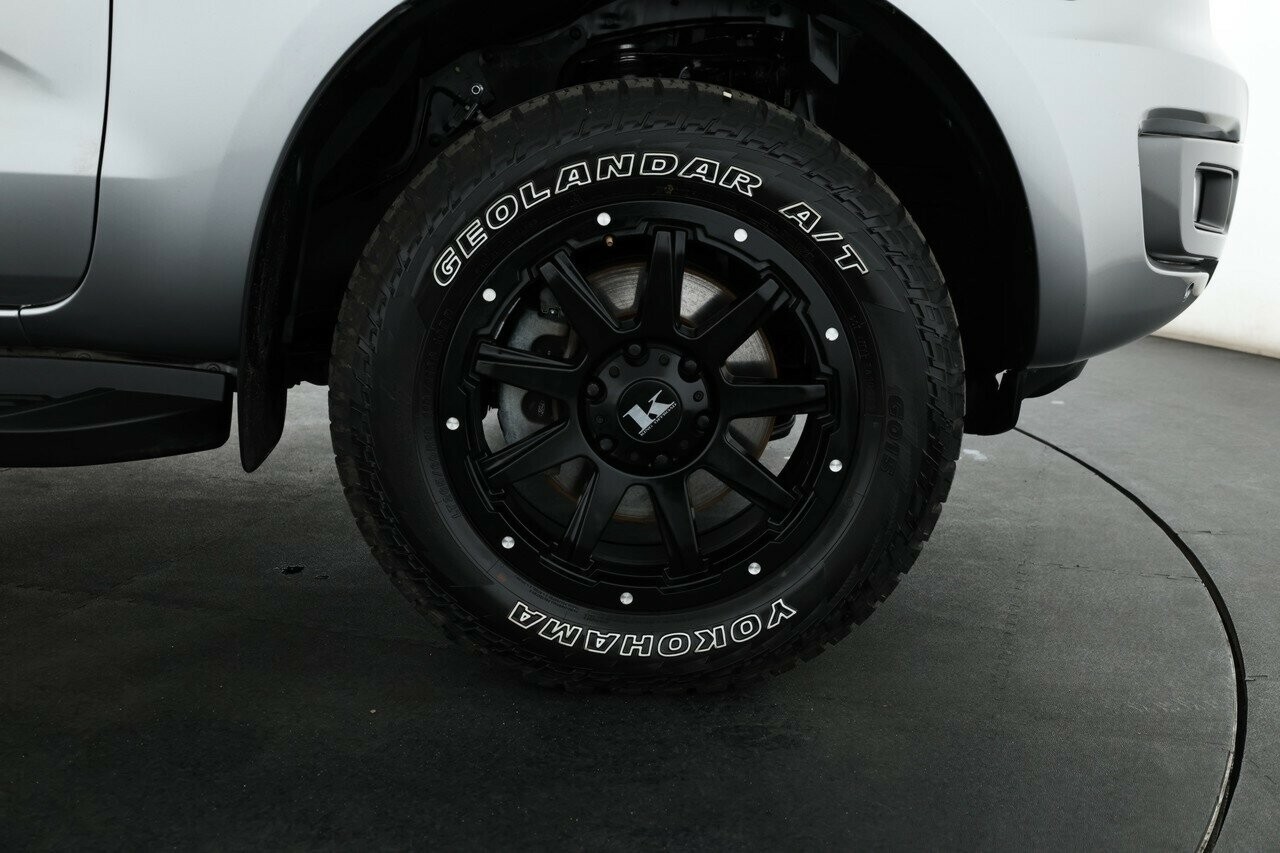 Ford Everest image 4