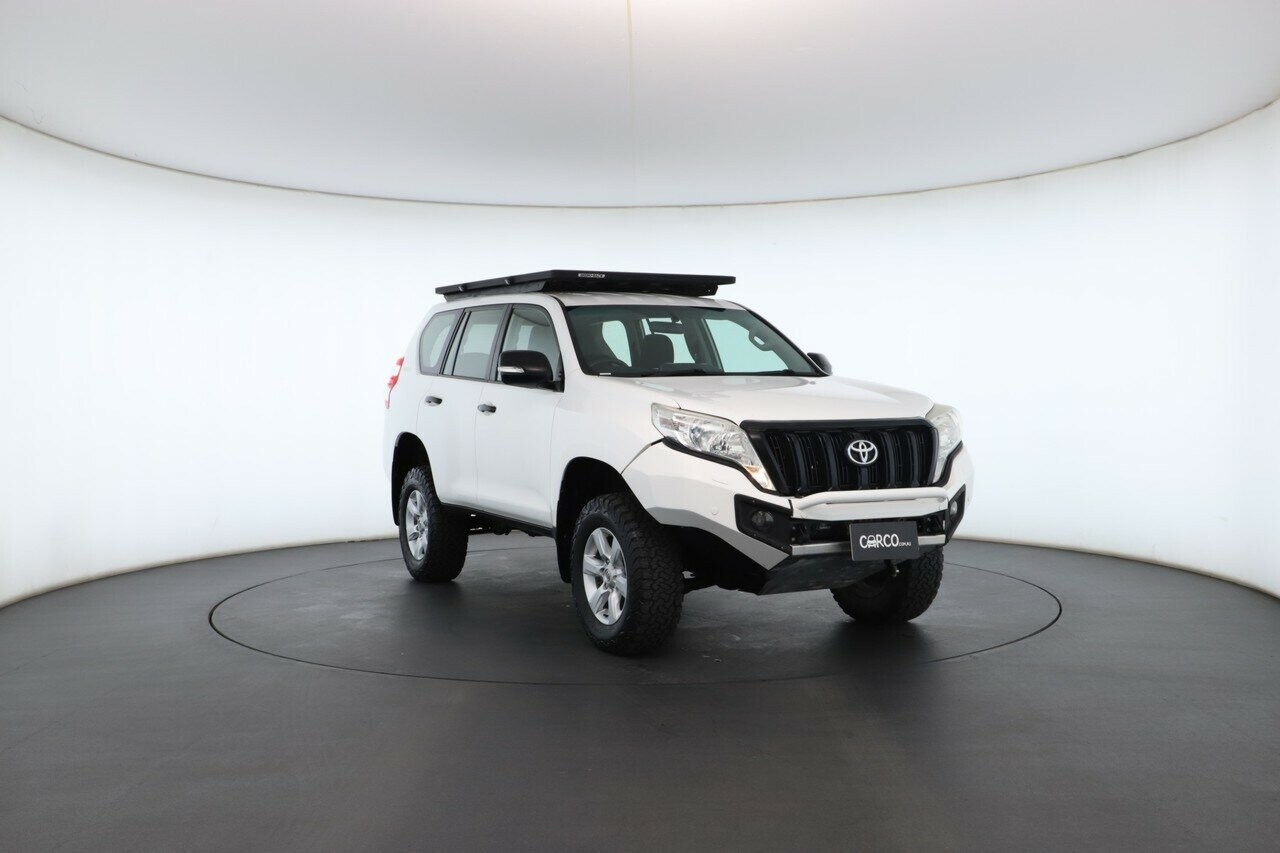 Toyota Landcruiser Prado image 4
