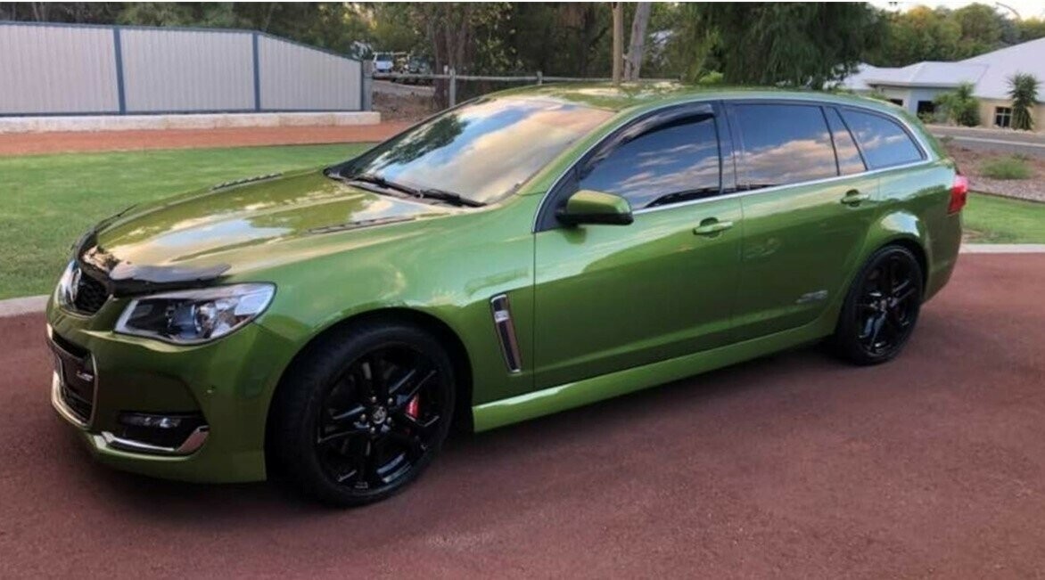 Holden Commodore image 1