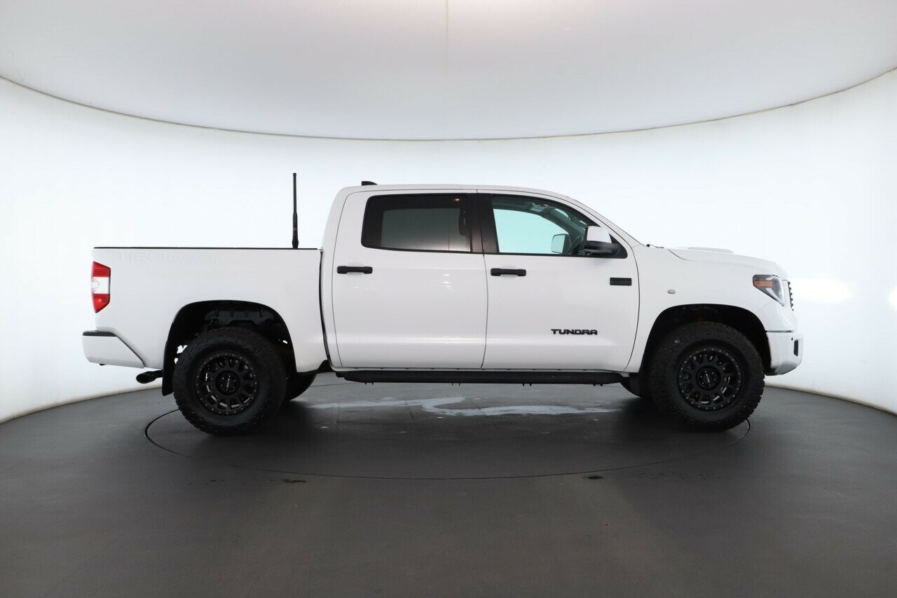 Toyota Tundra image 3