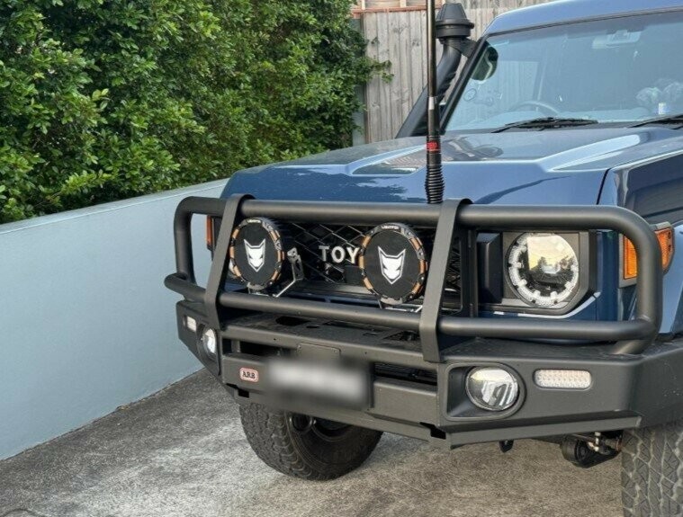 Toyota Landcruiser image 2