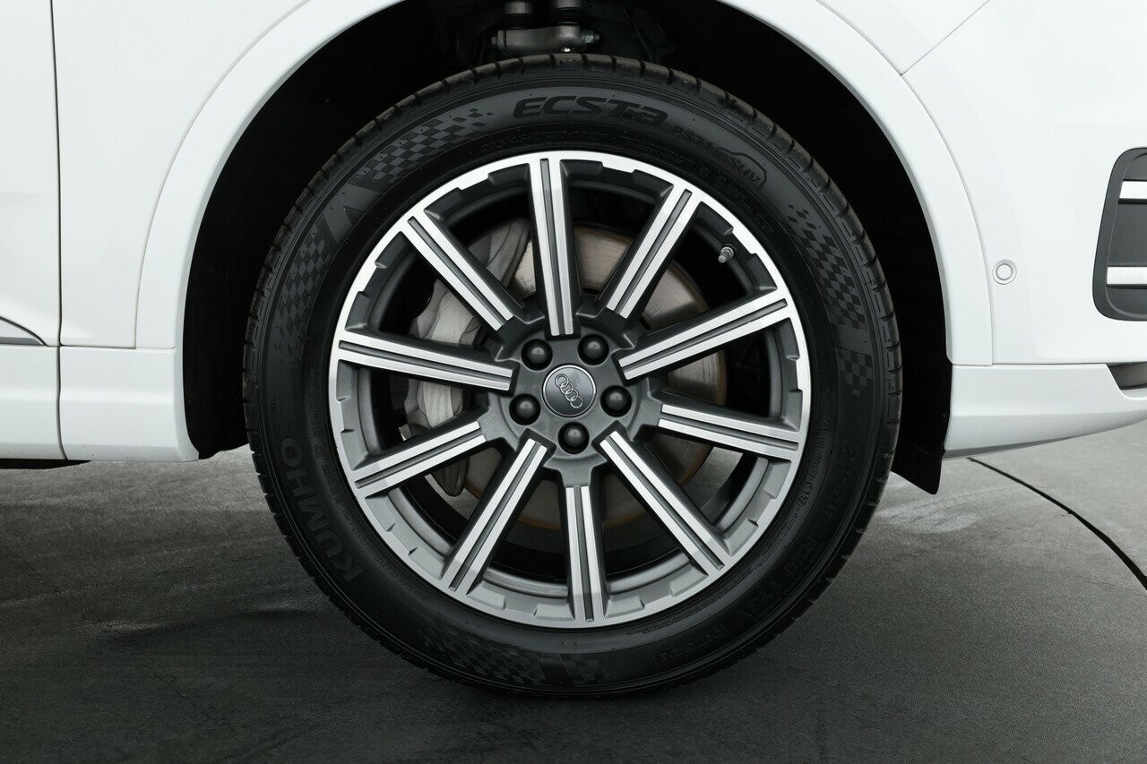 Audi Q7 image 4