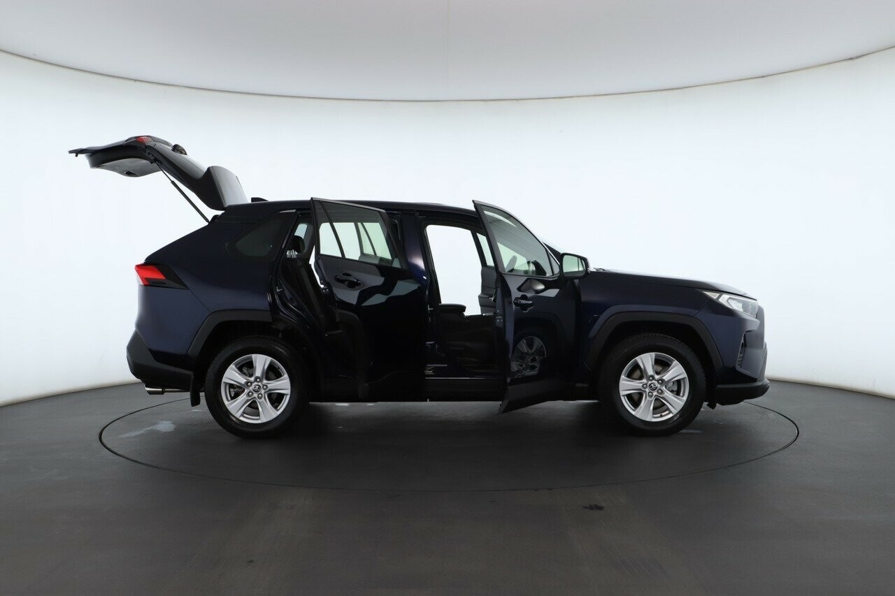 Toyota Rav4 image 3