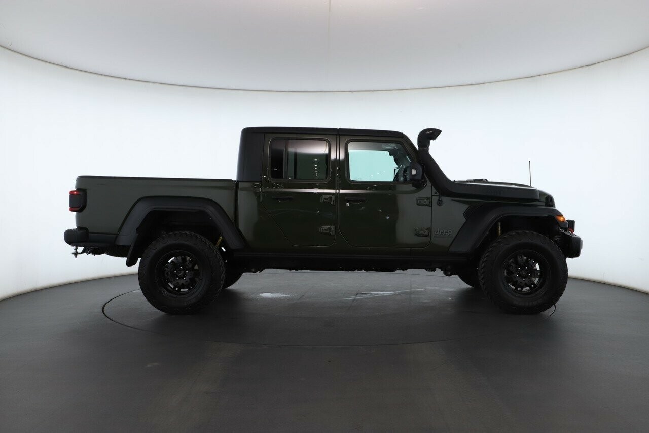Jeep Gladiator image 2