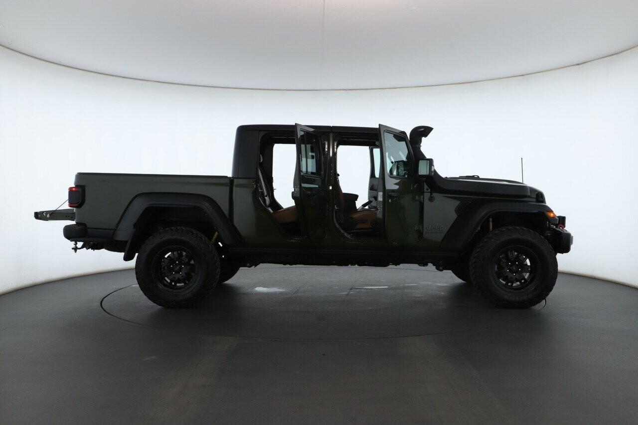 Jeep Gladiator image 3
