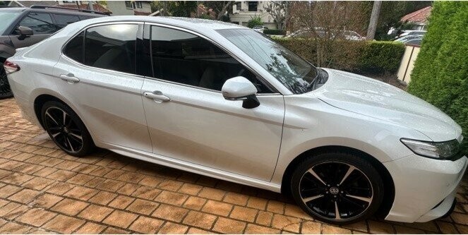 Toyota Camry image 2