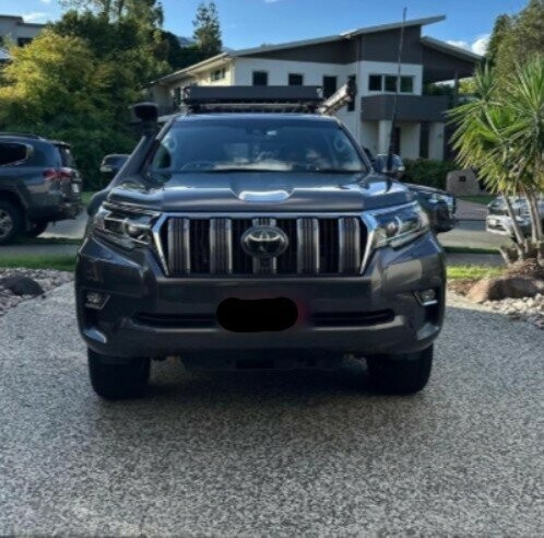 Toyota Landcruiser Prado image 3
