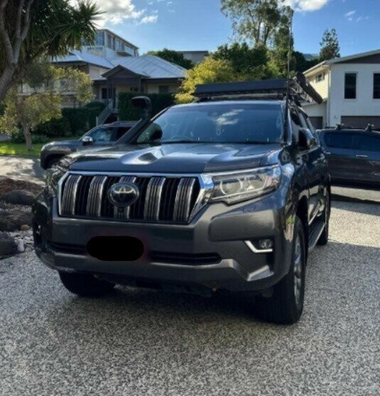 Toyota Landcruiser Prado image 4