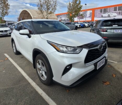 Toyota Kluger image 1