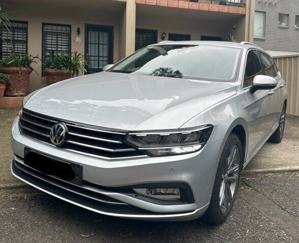 Volkswagen Passat image 1