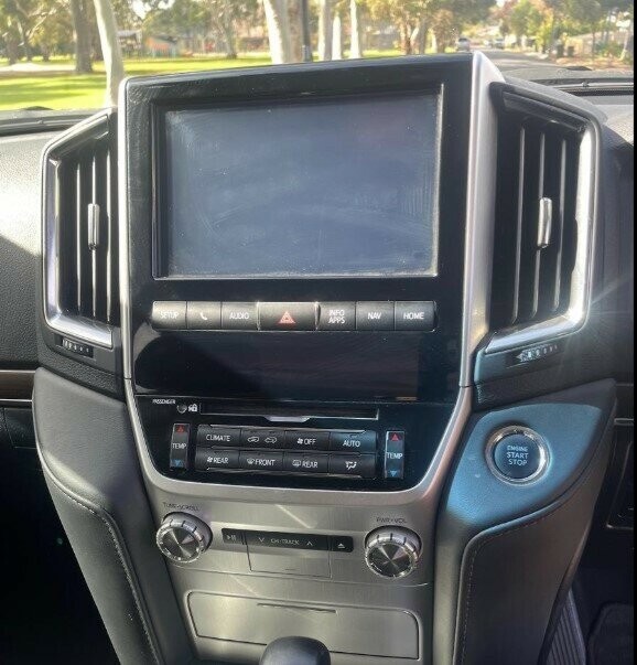 Toyota Landcruiser image 4