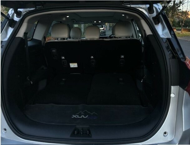 Mahindra Xuv700 image 3