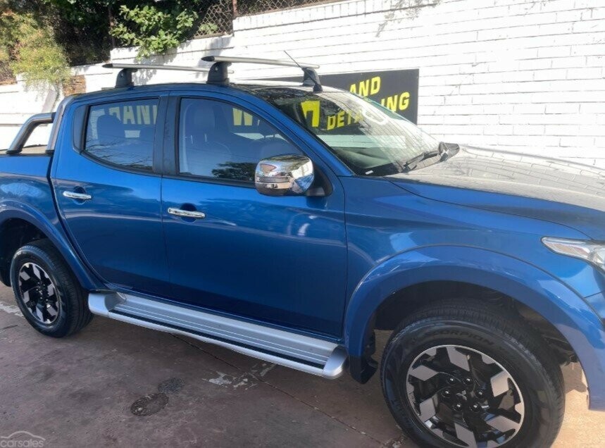 Mitsubishi Triton image 2