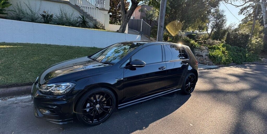Volkswagen Golf image 2