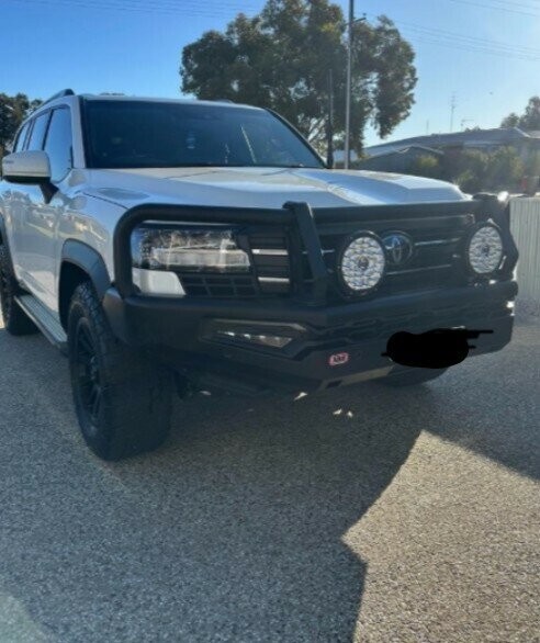 Toyota Landcruiser image 1