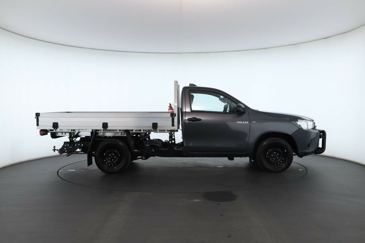 Toyota Hilux image 3