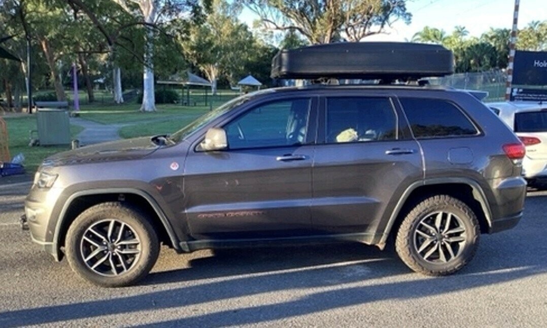 Jeep Grand Cherokee image 1