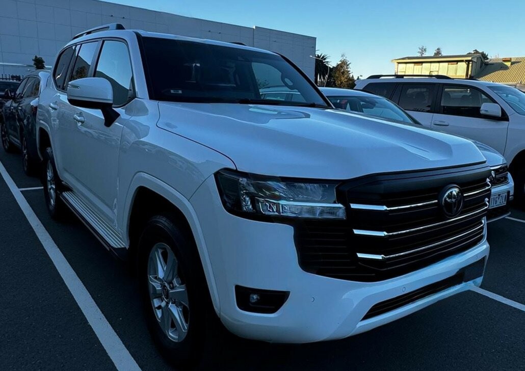 Toyota Landcruiser image 2