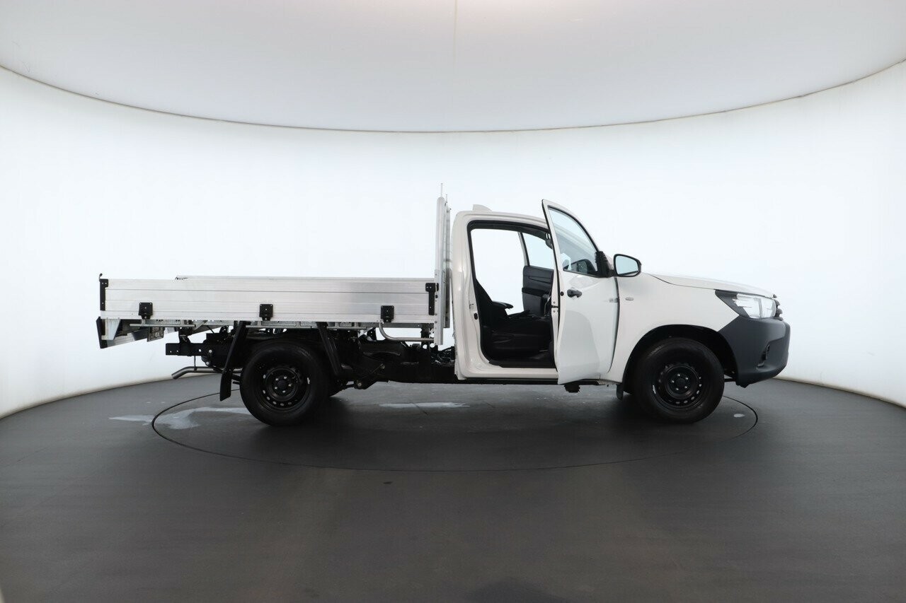 Toyota Hilux image 3