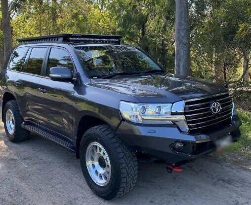 Toyota Landcruiser image 1