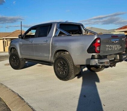 Toyota Hilux image 3