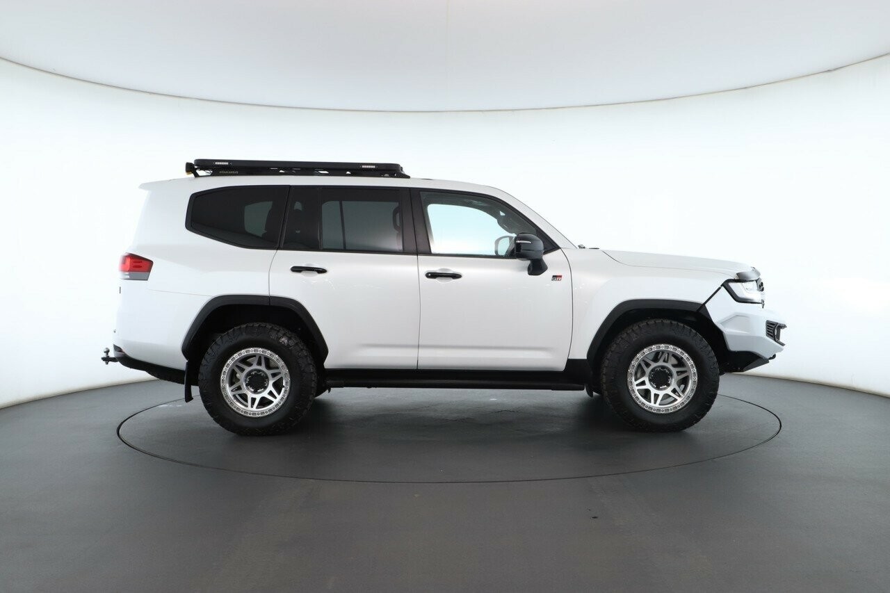 Toyota Landcruiser image 3