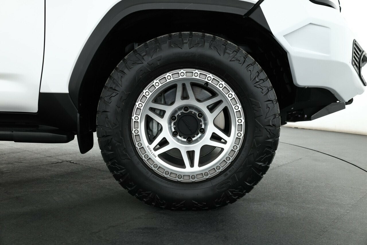 Toyota Landcruiser image 4