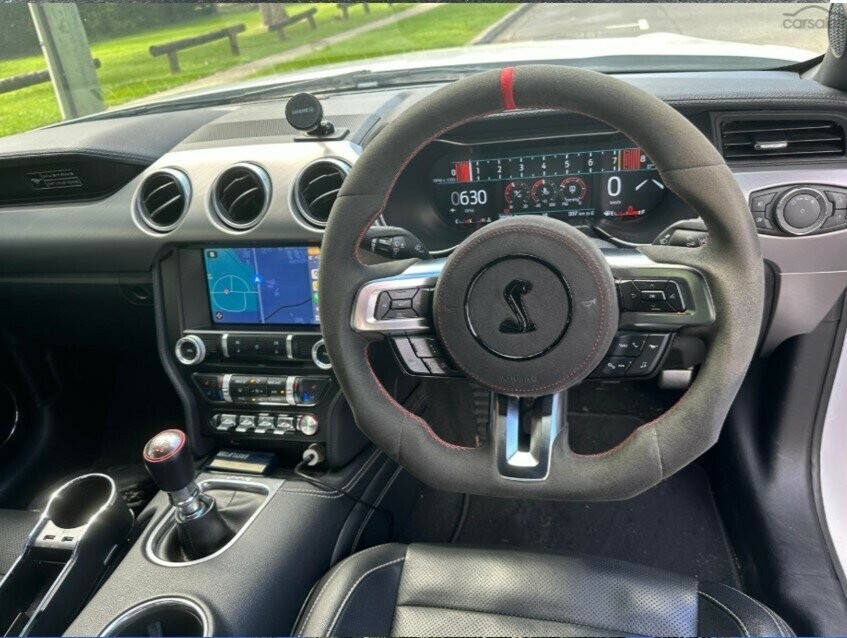 Ford Mustang image 3