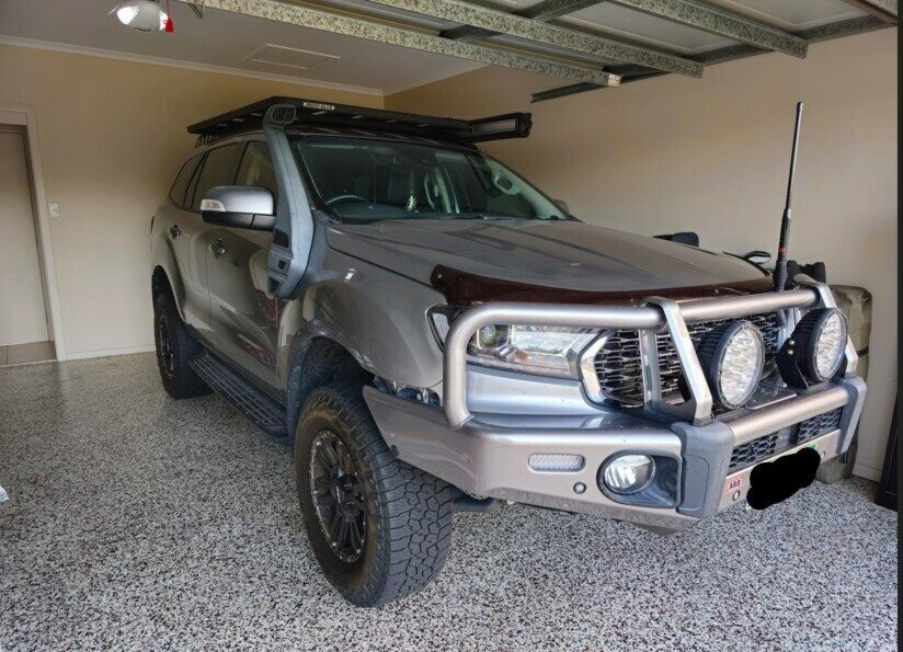 Ford Everest image 1