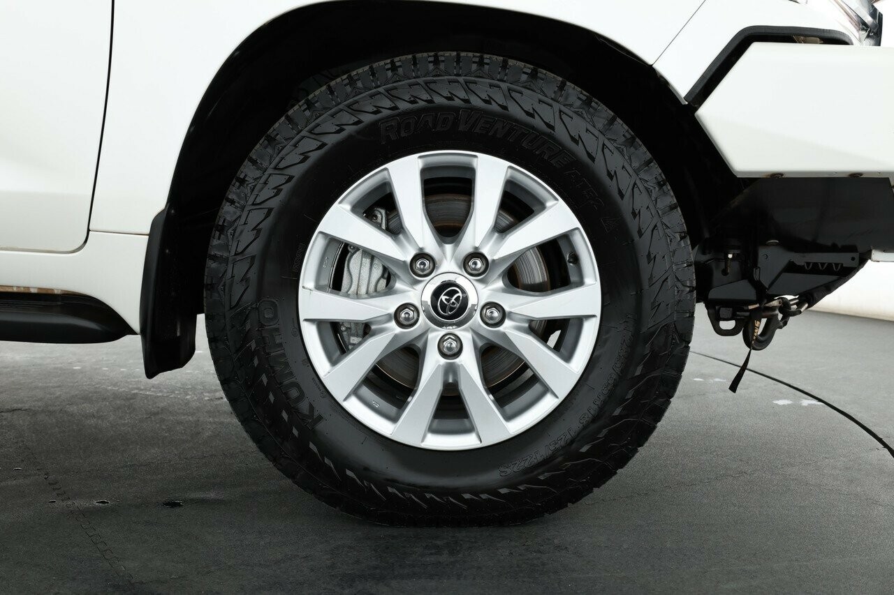 Toyota Landcruiser image 3