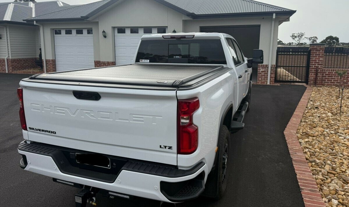 Chevrolet Silverado Hd image 2