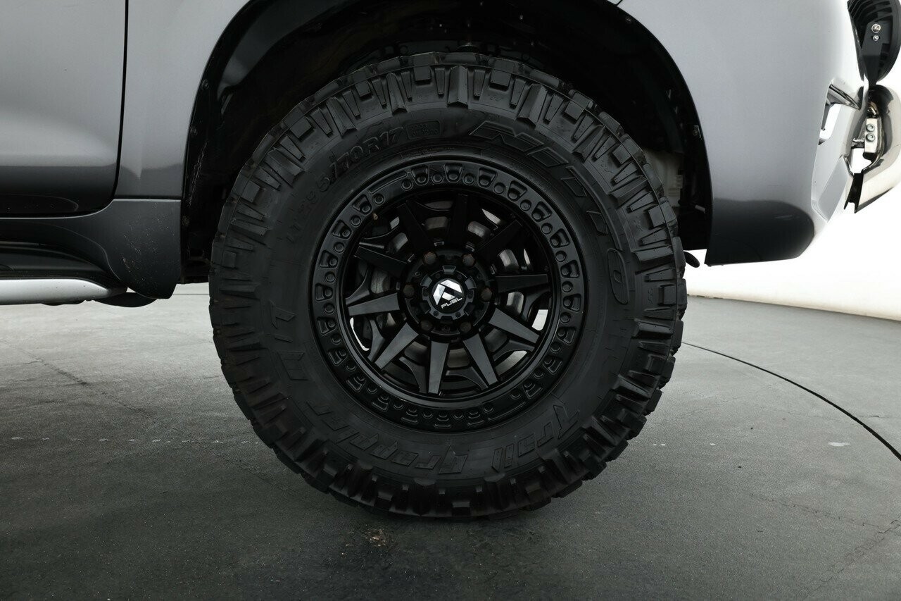 Toyota Landcruiser Prado image 4