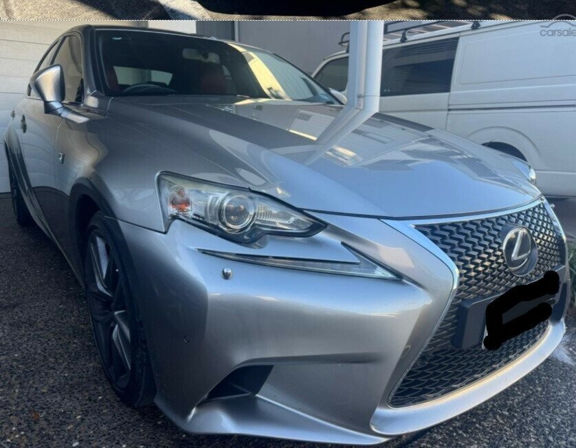 Lexus Is image 1