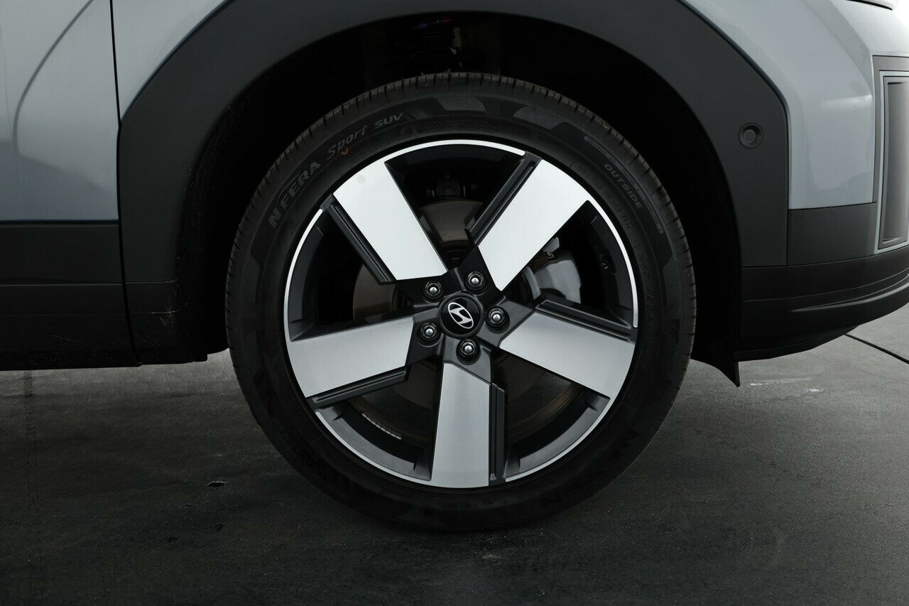 Hyundai Santa Fe image 4