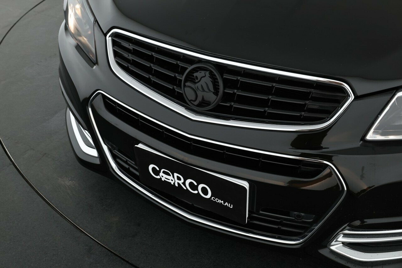 Holden Commodore image 3