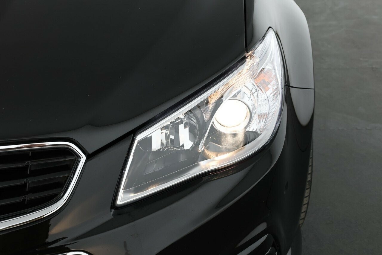 Holden Commodore image 4