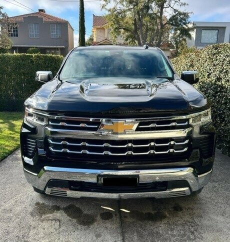 Chevrolet Silverado image 3
