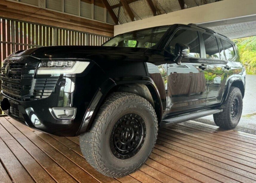 Toyota Landcruiser image 2