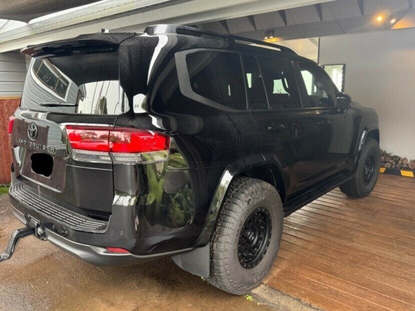 Toyota Landcruiser image 3