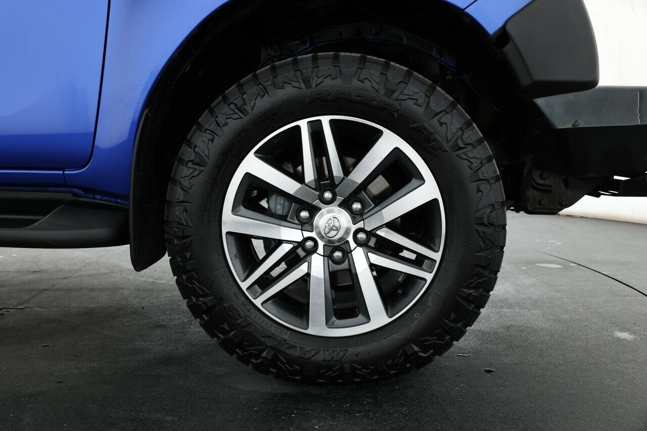 Toyota Hilux image 4