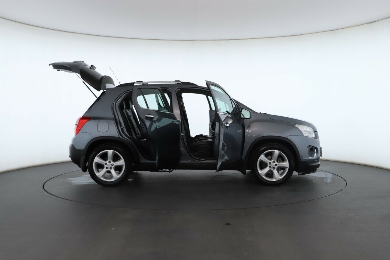 Holden Trax image 2