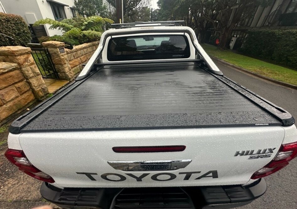 Toyota Hilux image 4