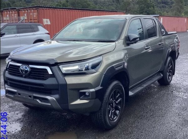Toyota Hilux image 1