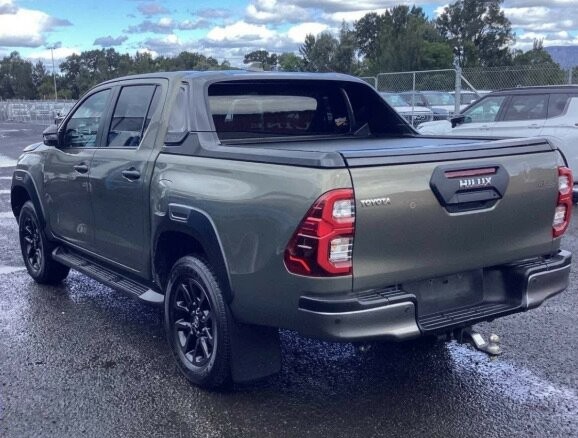 Toyota Hilux image 3