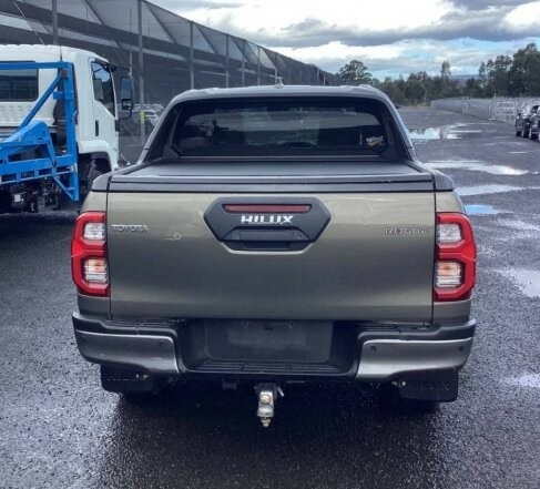 Toyota Hilux image 4